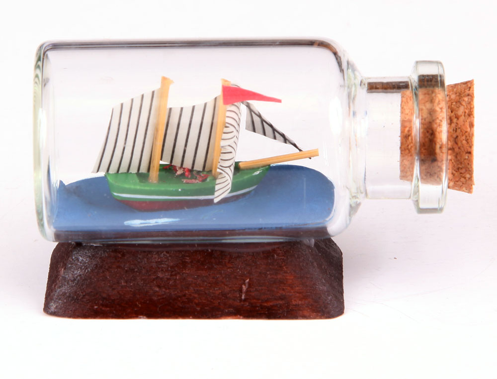 foto lodi�ka v l�hvi - mini